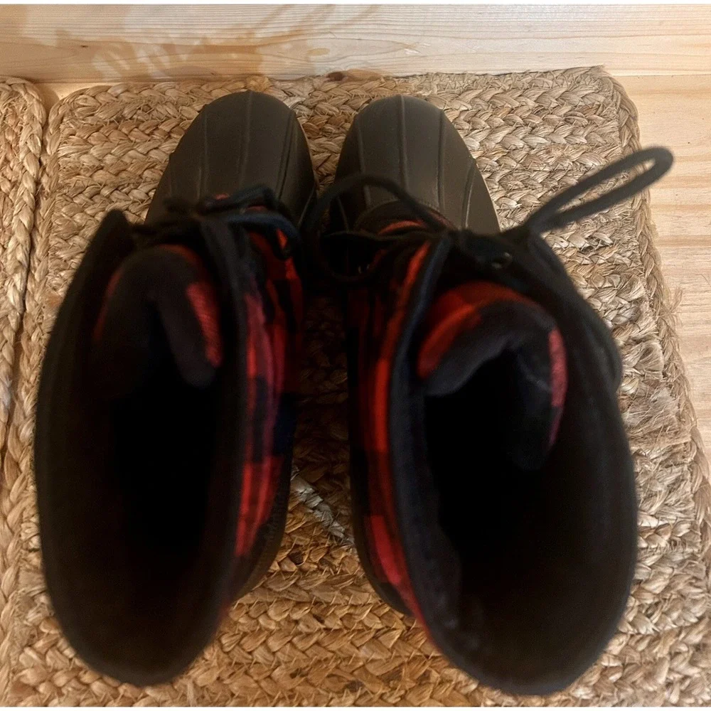 Olivia‎ Miller Duck Boots Size 7.5 Women's Red Buffalo Plaid EUC